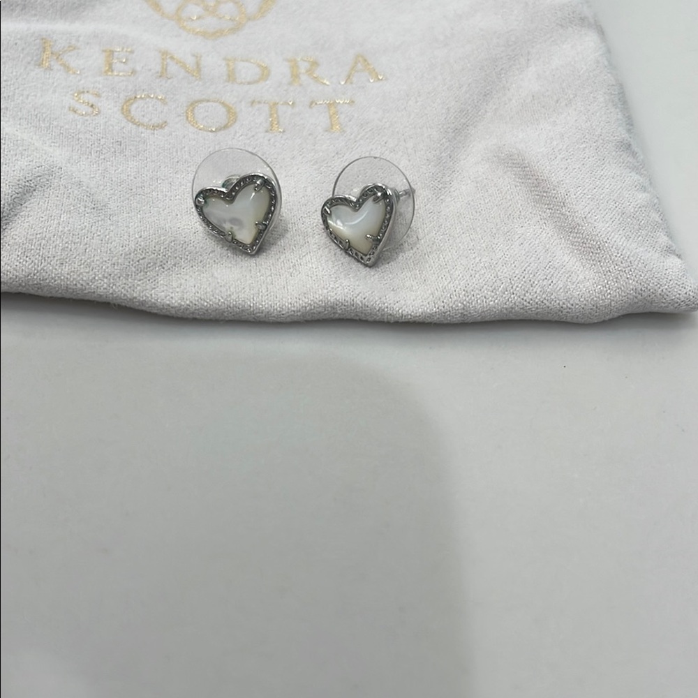 Kendra Scott Heart Earrings